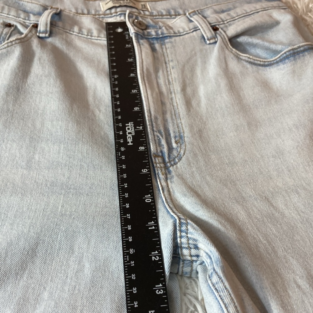 Abercrombie & Fitch - The Slim Straight Ultra High Rise - Picture 12 of 12